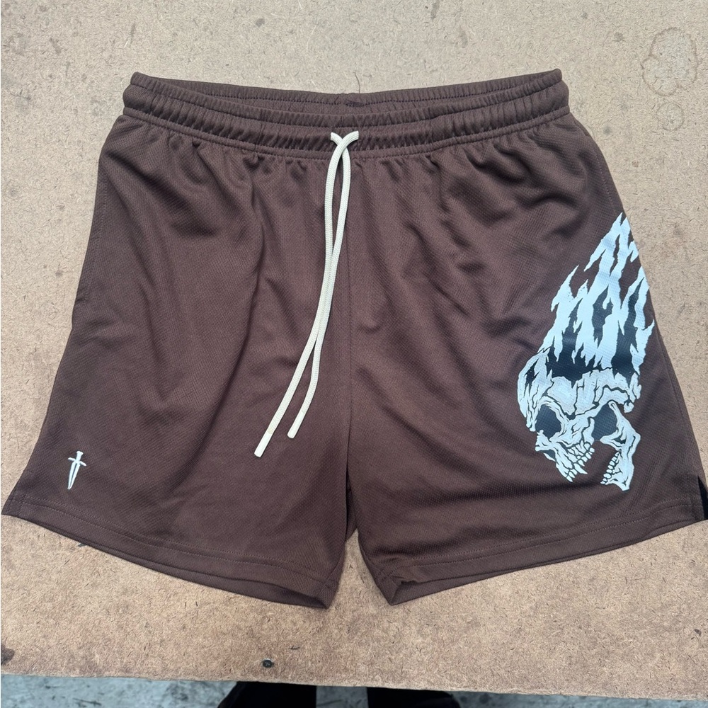 Ironwilled  Skull Mesh Shorts in brown